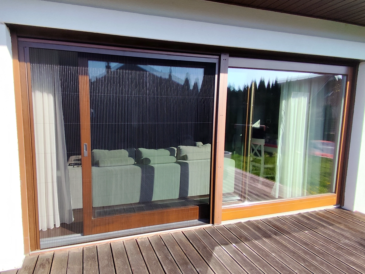 Moskitiera plisowana do dużych drzwi tarasowych przesuwnych